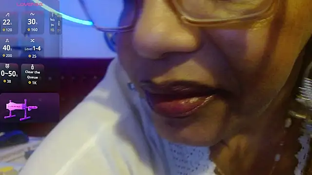 Sweet-Mommy-Milf online show from May 2, 1:21 am