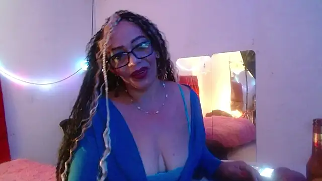 Sweet-Mommy-Milf online show from May 29, 6:11 am