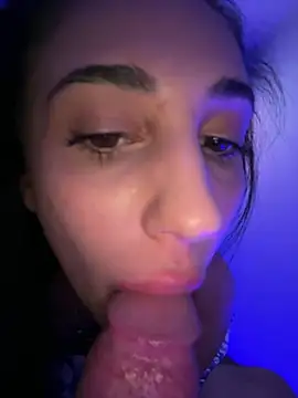 Briana bri11 online show from April 21, 4:19 am