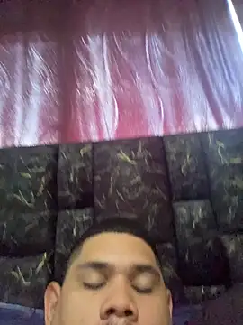 Andrew2428 online show from April 18, 4:11 pm