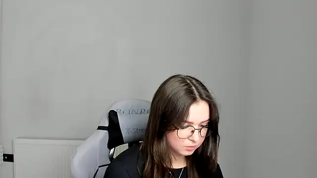 Regina cute  online show from May 15, 12:12 pm