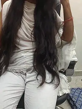 Snapshot of SEEMA_333 chatting on April 18, 7:07 pm SEEMA 333 online show from April 18, 7:07 pm
