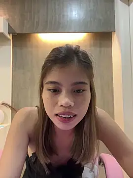 Snapshot of sweety_katexx chatting on June 4, 4:24 pm sweety katexx online show from June 4, 4:24 pm