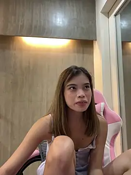 Snapshot of sweety_katexx chatting on June 5, 1:28 pm sweety katexx online show from June 5, 1:28 pm
