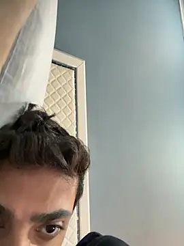 errrry16 online show from April 18, 4:11 pm