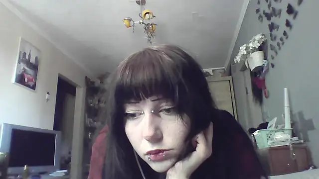 Snapshot of ChargedReign chatting on May 16, 7:27 am ChargedReign online show from May 16, 7:27 am