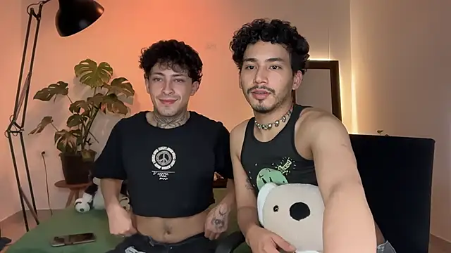 Noah and Steven online show from May 13, 1:14 am