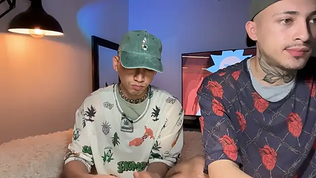 Snapshot of Noah_and_Steven chatting on July 23, 5:11 pm Noah and Steven online show from July 23, 5:11 pm