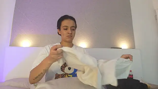 Snapshot of Jhon_and_Karol chatting on July 8, 4:17 am Jhon and Karol online show from July 8, 4:17 am