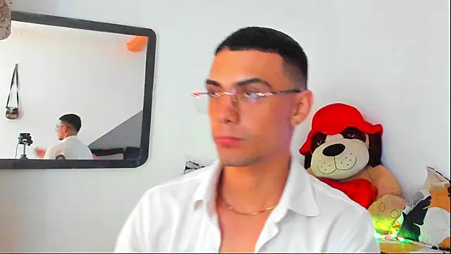 Snapshot of Teo_Rave chatting on April 27, 4:49 pm Teo Rave online show from April 27, 4:49 pm