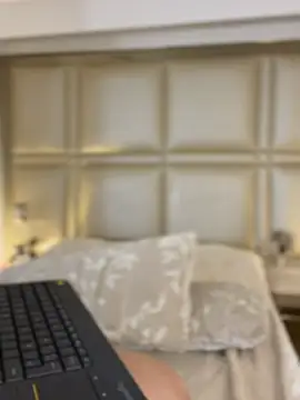 Snapshot of Bella_jagger chatting on July 7, 6:47 am Bella jagger online show from July 7, 6:47 am