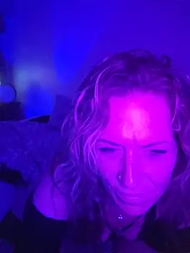 LillyXLust online show from May 27, 7:38 am