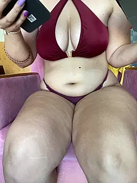 MissLexxxie online show from July 13, 5:05 pm