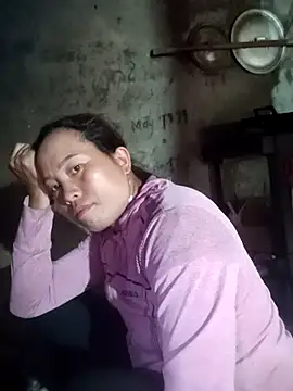 Snapshot of phuongtrinh1 chatting on June 10, 7:51 am phuongtrinh1 online show from June 10, 7:51 am