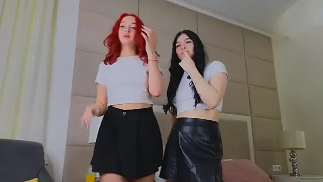 TaffyLune online show from April 23, 9:19 am