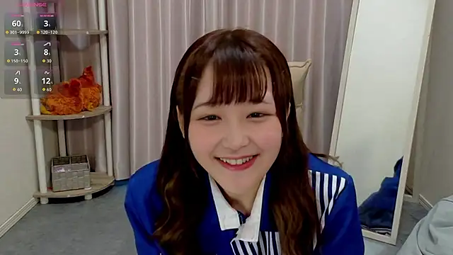 Snapshot of mi-na-2 chatting on June 10, 9:52 am mi-na-2 online show from June 10, 9:52 am