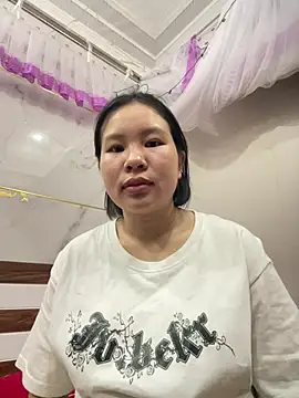Snapshot of Swan_69 chatting on April 28, 9:47 am Swan 69 online show from April 28, 9:47 am