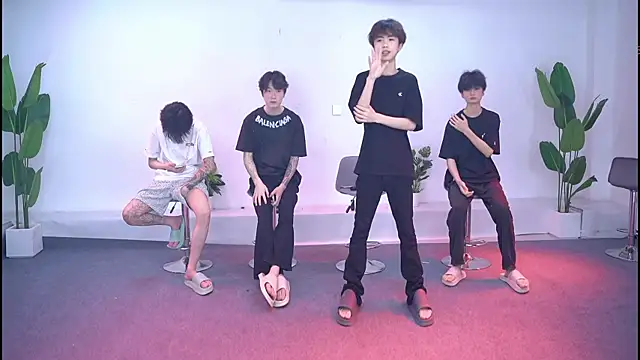 Woshididimen- online show from June 7, 1:37 pm
