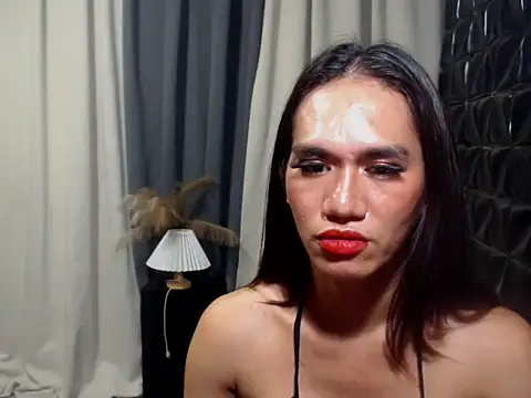 Queen Haliyah online show from May 16, 1:02 am