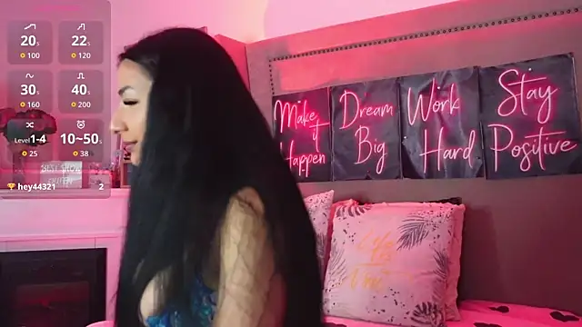 Snapshot of CataleyaStarr chatting on June 12, 4:22 am CataleyaStarr online show from June 12, 4:22 am