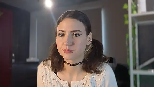 lovergirl4me online show from April 23, 11:31 am