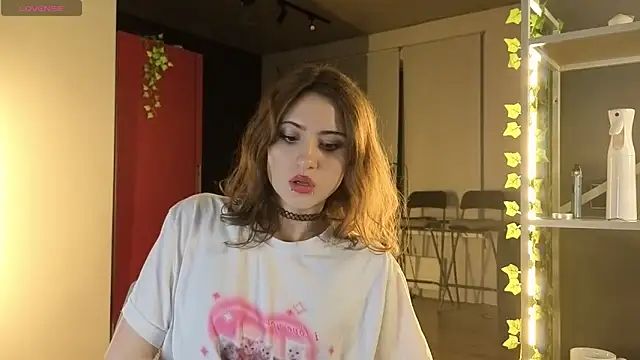 Snapshot of lovergirl4me chatting on May 11, 5:43 pm lovergirl4me online show from May 11, 5:43 pm