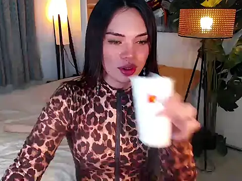 Snapshot of Tssassy chatting on April 25, 5:43 pm Tssassy online show from April 25, 5:43 pm