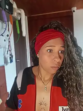 Snapshot of Ivon_C chatting on July 3, 11:27 am Ivon C online show from July 3, 11:27 am