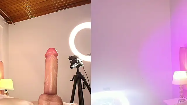 Snapshot of emily_gv1 chatting on May 6, 5:07 pm emily gv1 online show from May 6, 5:07 pm