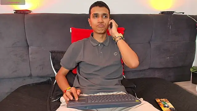 Snapshot of Alan_Colthon chatting on May 25, 3:23 am Alan Colthon online show from May 25, 3:23 am