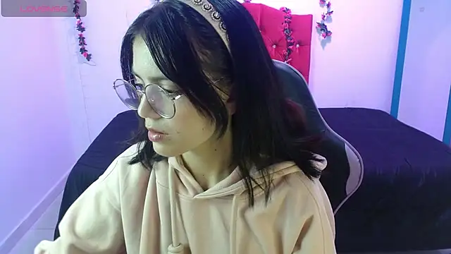 jaide16092020 online show from May 1, 8:24 pm