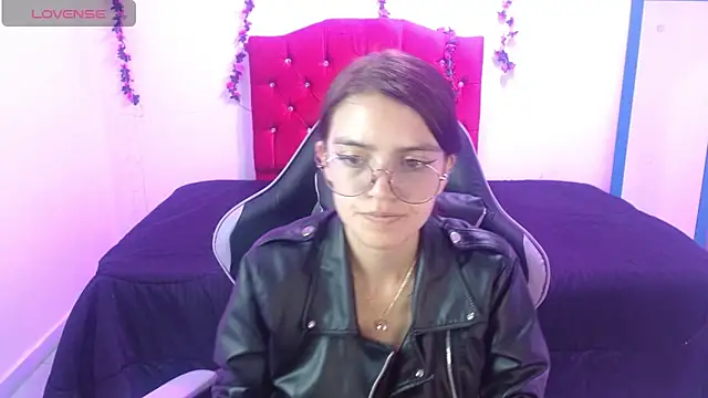 jaide16092020 online show from May 26, 9:00 pm