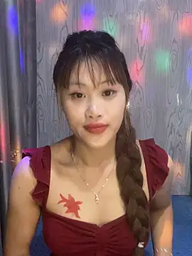 Ly-sexyy online show from April 25, 4:15 pm