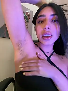 Snapshot of IsabellaNoir_ chatting on July 17, 5:51 pm IsabellaNoir online show from July 17, 5:51 pm