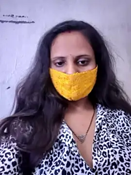 Snapshot of Cutie_Neetu chatting on May 7, 5:40 pm Cutie Neetu online show from May 7, 5:40 pm