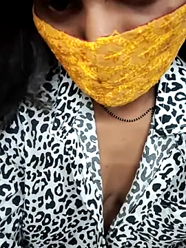 Snapshot of Cutie_Neetu chatting on May 26, 7:04 am Cutie Neetu online show from May 26, 7:04 am