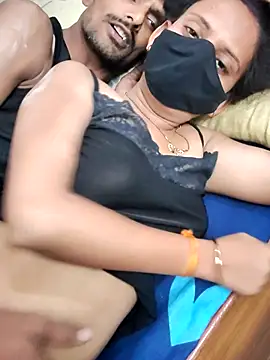 Snapshot of Cutie_Neetu chatting on July 23, 6:06 pm Cutie Neetu online show from July 23, 6:06 pm