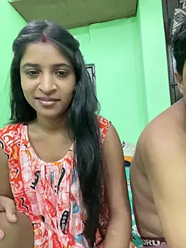 Snapshot of hot-couple-0 chatting on June 15, 2:08 pm hot-couple-0 online show from June 15, 2:08 pm