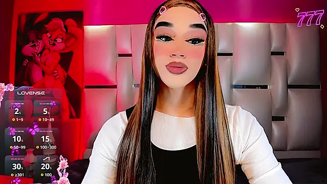 Snapshot of Camila_Vasquezz1 chatting on May 20, 4:51 am Camila Vasquezz1 online show from May 20, 4:51 am