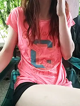 Snapshot of Kedicikkonyya chatting on July 5, 10:44 am Kedicikkonyya online show from July 5, 10:44 am