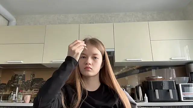 KatharineMoller online show from May 14, 7:04 am