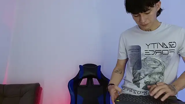 marco 777  online show from July 23, 6:28 pm