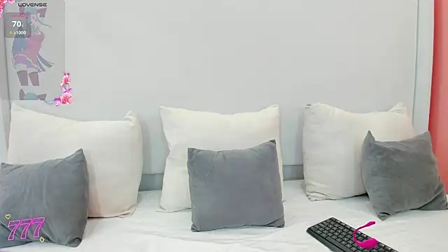 Snapshot of riley_dolly chatting on April 27, 9:24 pm riley dolly online show from April 27, 9:24 pm