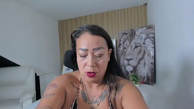 OrianaParra online show from April 21, 9:17 pm