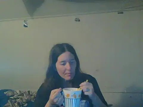 Snapshot of Mini83 chatting on May 7, 5:29 pm Mini83 online show from May 7, 5:29 pm