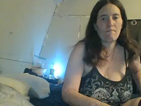 Snapshot of Mini83 chatting on May 14, 6:58 pm Mini83 online show from May 14, 6:58 pm