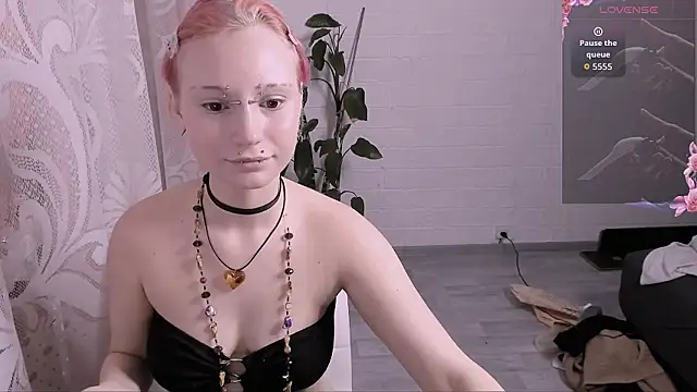 Snapshot of VikaViktoria chatting on June 5, 5:40 pm VikaViktoria online show from June 5, 5:40 pm