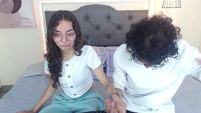 Snapshot of Lubli_thodez chatting on April 30, 2:01 pm Lubli thodez online show from April 30, 2:01 pm
