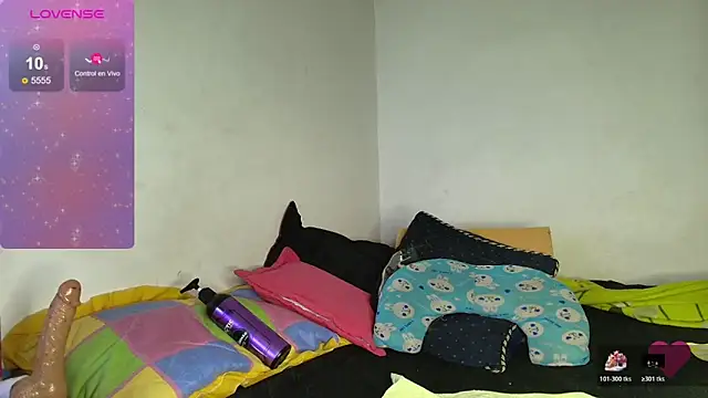 Snapshot of EliVanegas chatting on June 14, 8:11 pm EliVanegas online show from June 14, 8:11 pm