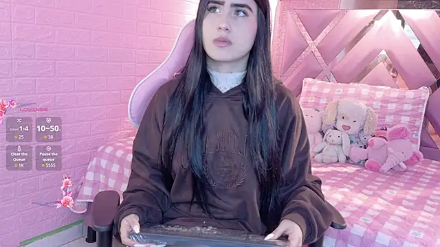 Snapshot of Lexy_Dumoun_ chatting on June 21, 3:31 am Lexy Dumoun online show from June 21, 3:31 am